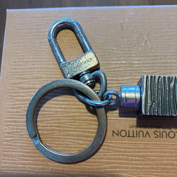 Louis Vuitton Silver and Gold Key Holder or purse charm - Picture 3 of 7
